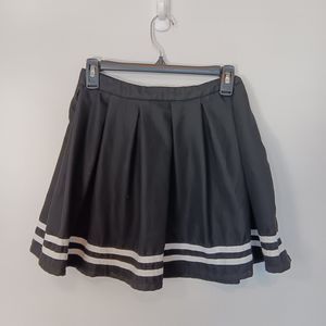 Hot Topic Pleated Skirt Womens Size SM Black Skater Punk